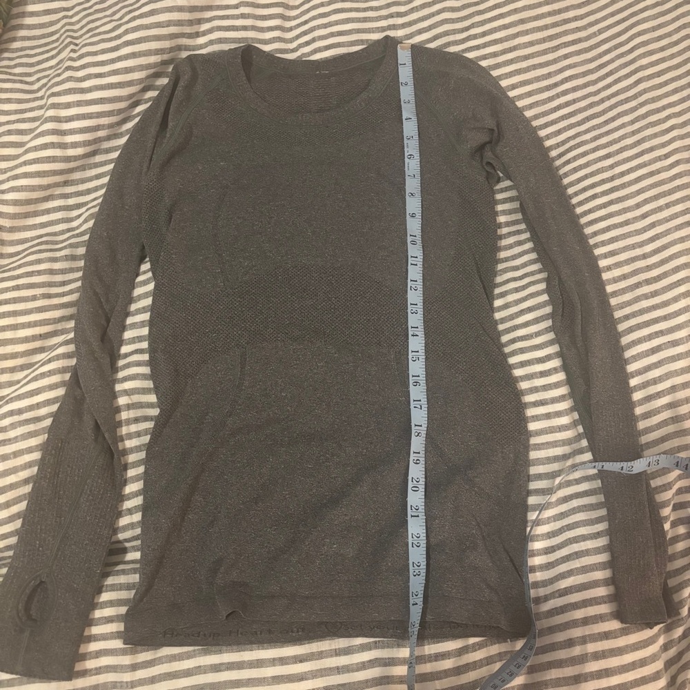 Lululemon long sleeve gray shirt, top for cold weather outdoors, running - Picture 10 of 13